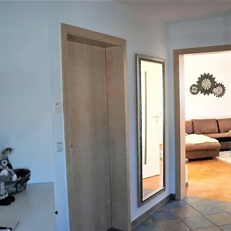 Heck Apartment *